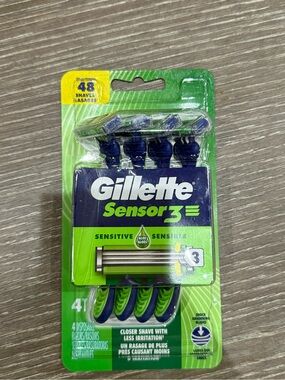 NWT Gillette Sensor3 Sensitive Disposable Razors pack of 4